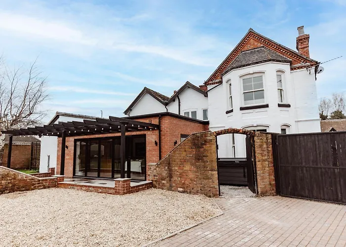 House With A Cinema And Games Room, Sleeps 17