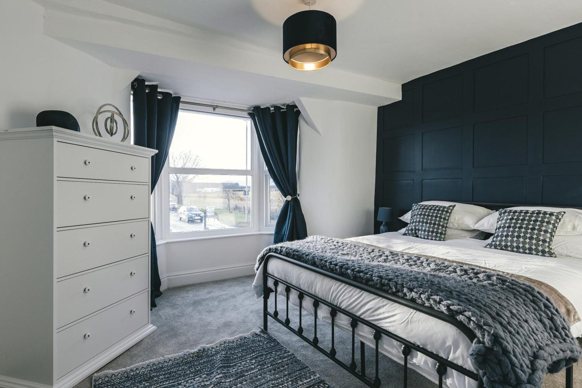 House With A Cinema And Games Room, Sleeps 17 Holiday home Shrewsbury