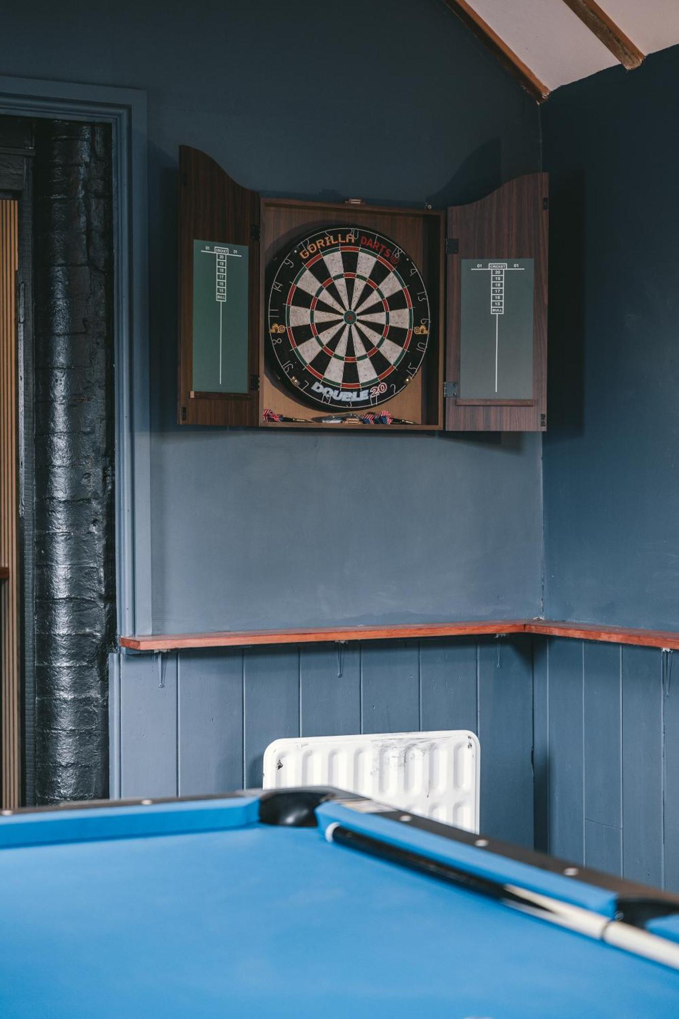 House With A Cinema And Games Room, Sleeps 17 *