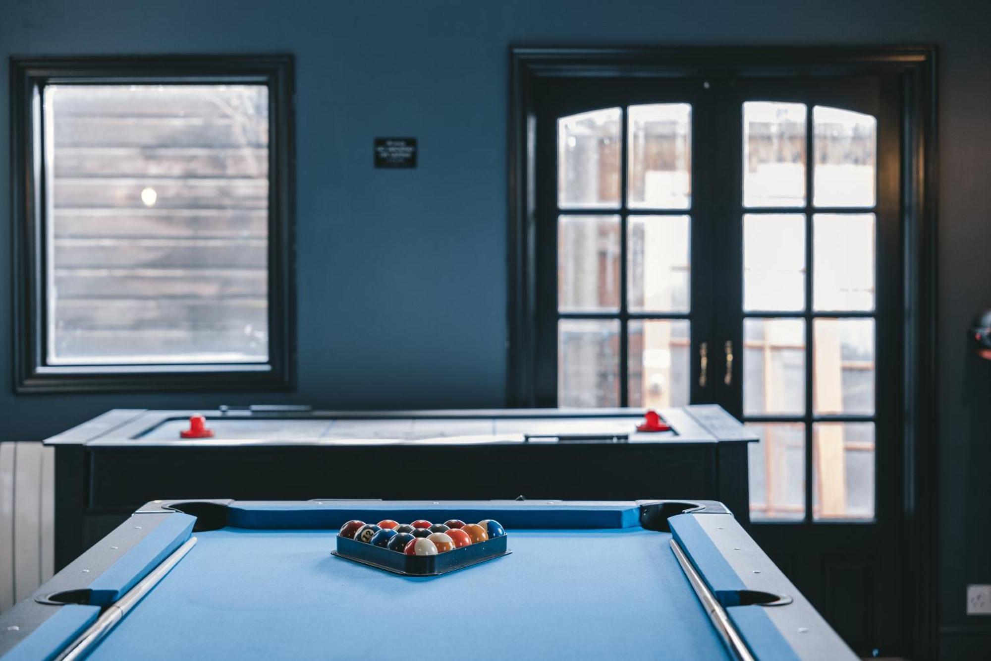 House With A Cinema And Games Room, Sleeps 17 Holiday home Shrewsbury